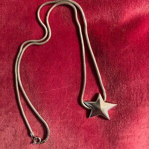 TIFFANY & Co SOLID STERLING SILVER Shining Star Pendant Necklace COLLECTOR 1984